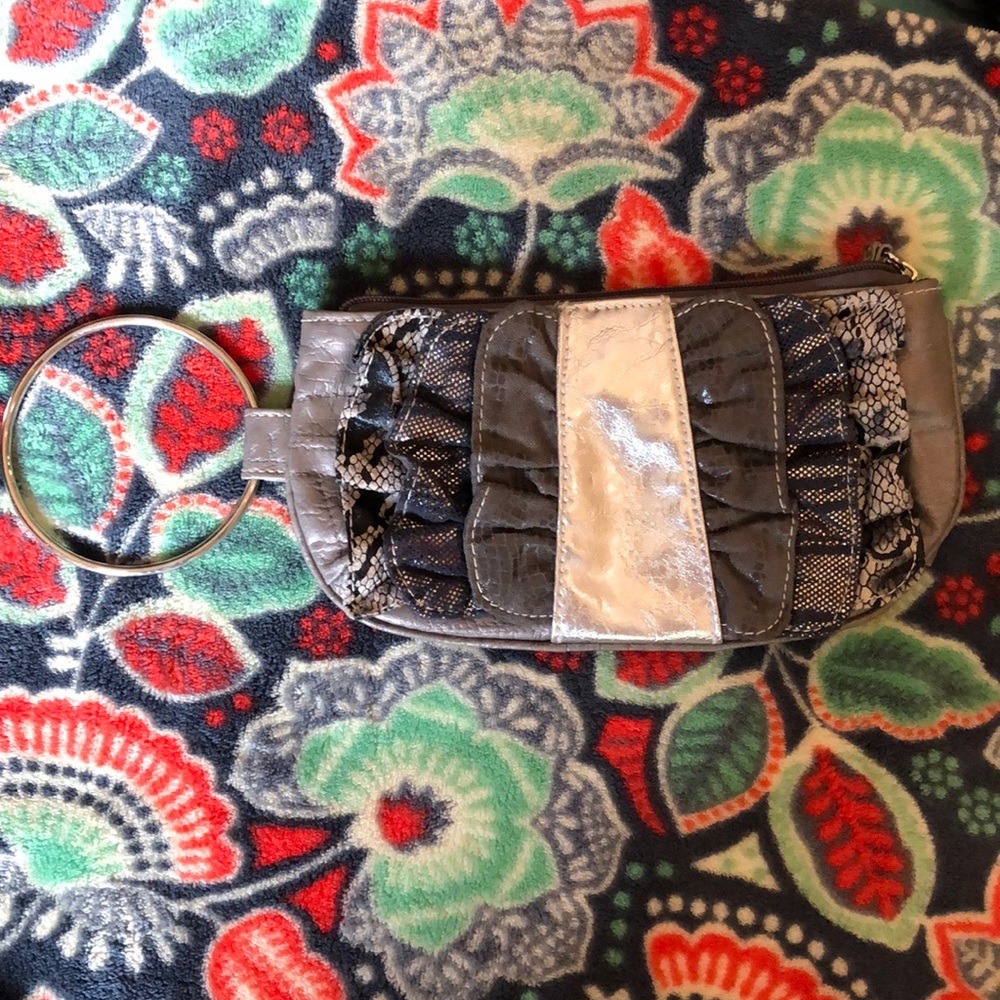 Chateau clutch purse